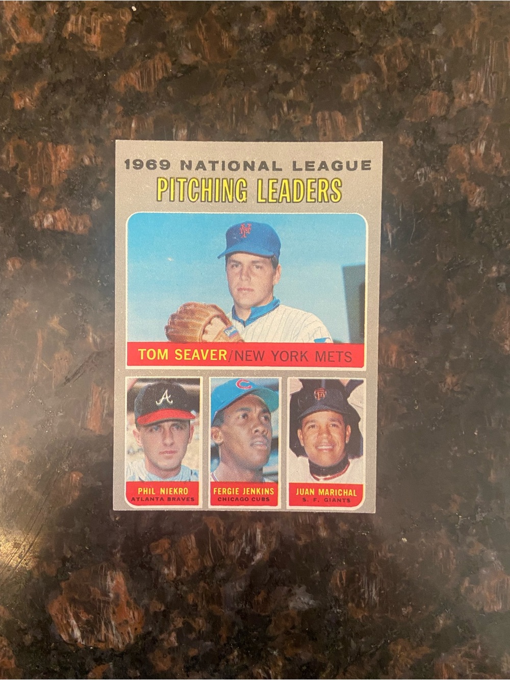 Topps Tom Seaver 1969 National League Pitching Leaders Card - Blue, Red, Yellow